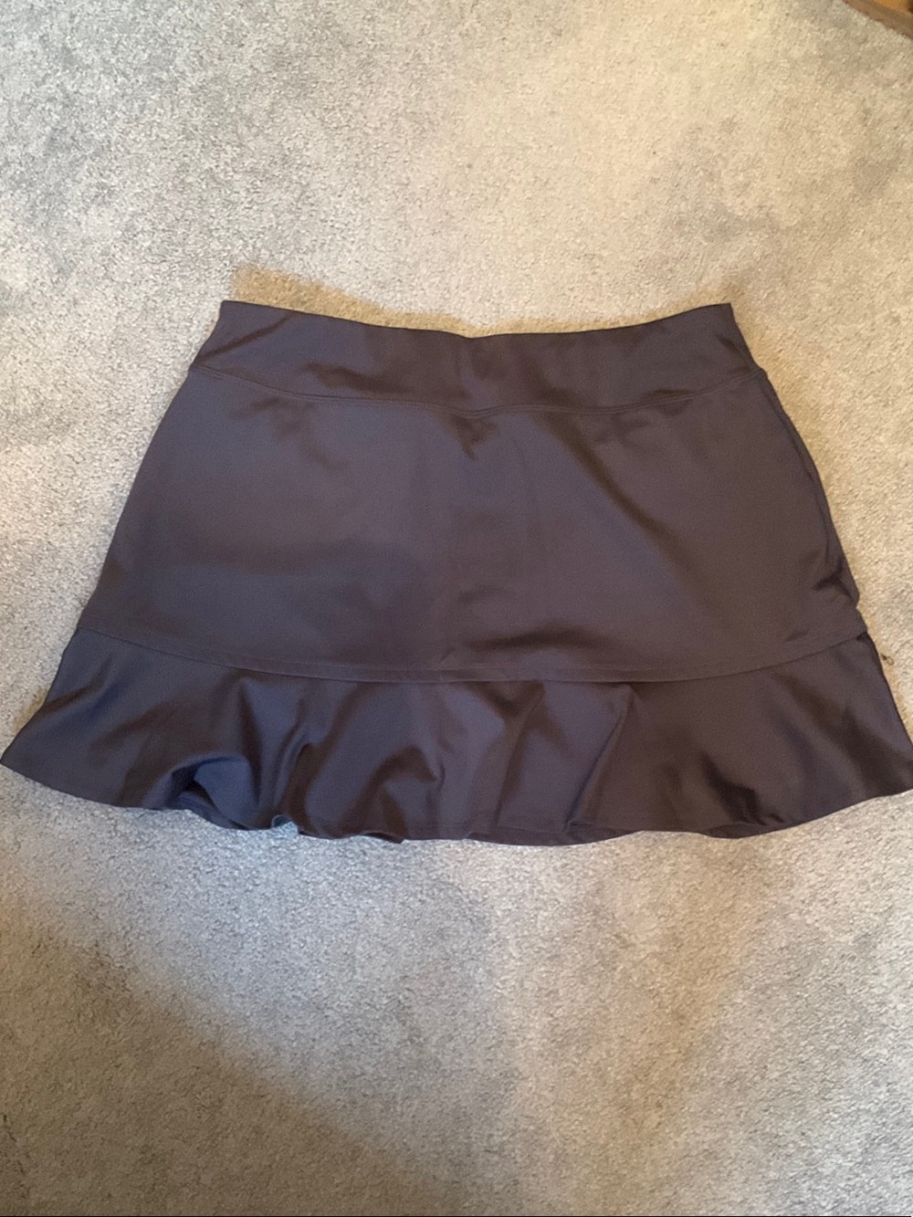 Tommy Bahama Women's Gray Ruffle Hem Golf Skirt